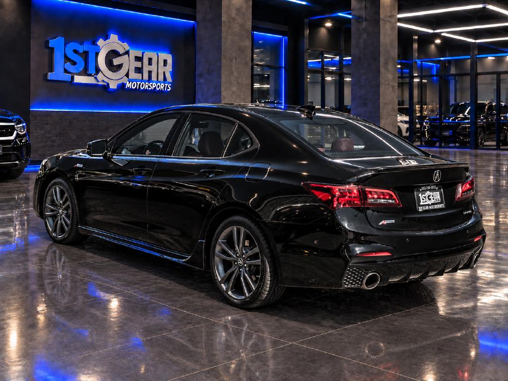 Acura TLX photo 8