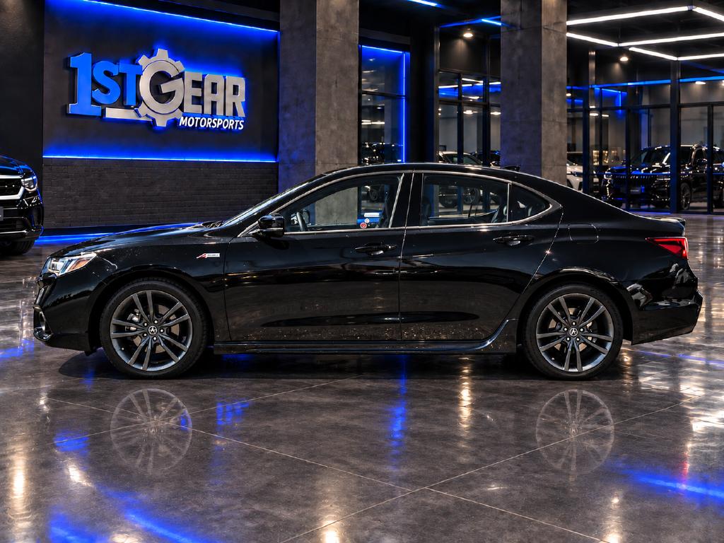 Acura TLX photo 9