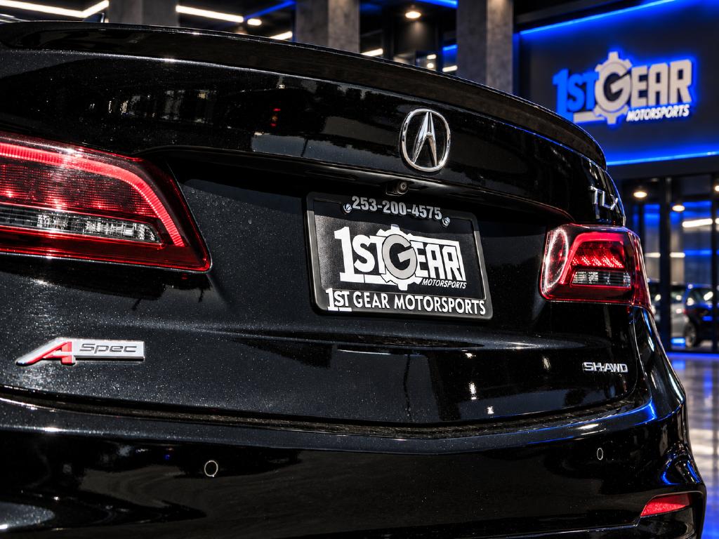 Acura TLX photo 15