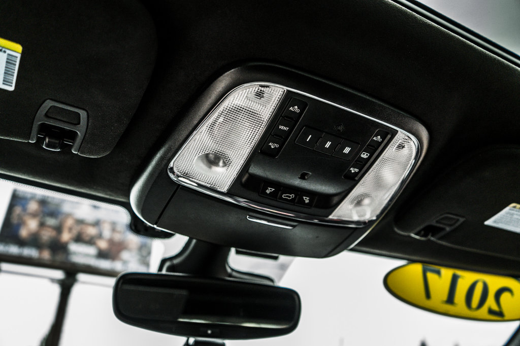 Jeep Grand Cherokee photo 32