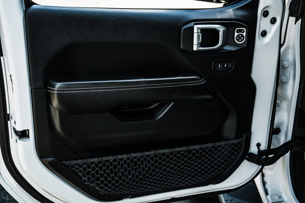 Jeep Wrangler photo 22