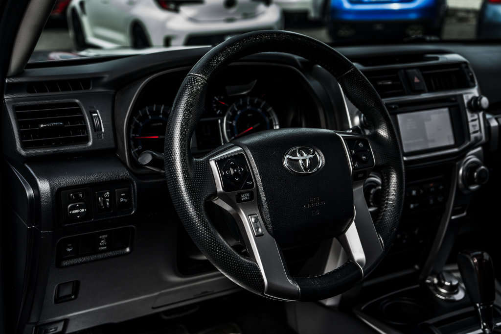 Toyota 4Runner photo 24