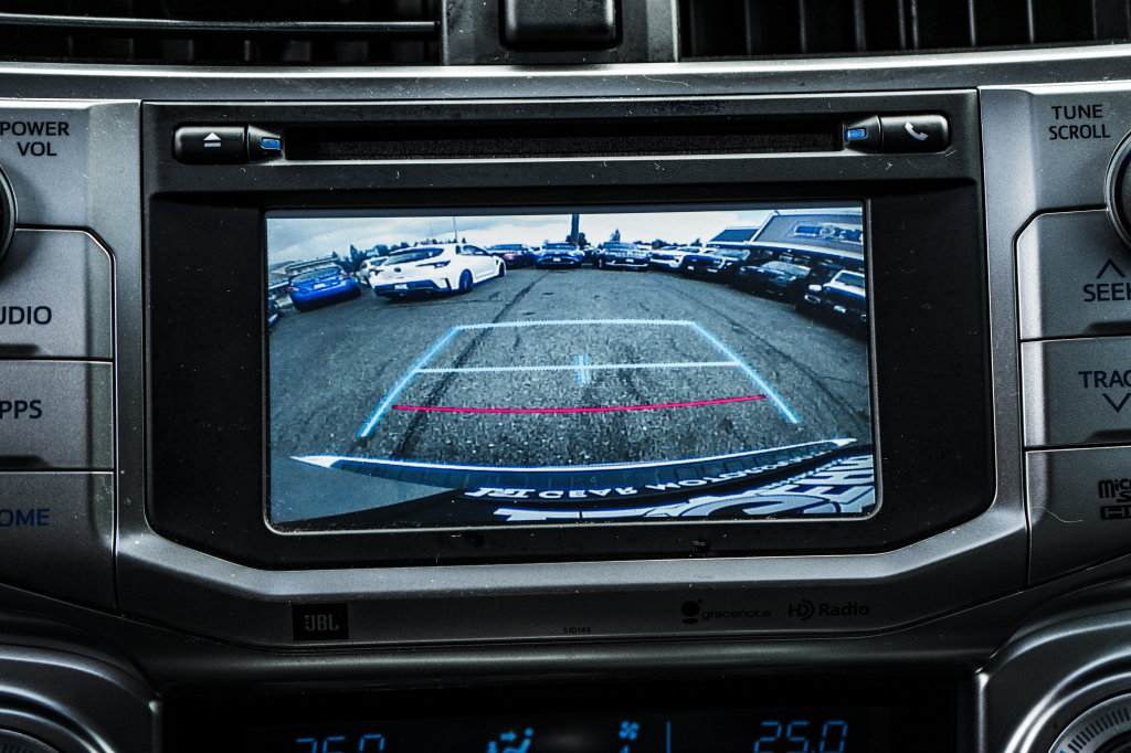 Toyota 4Runner photo 30