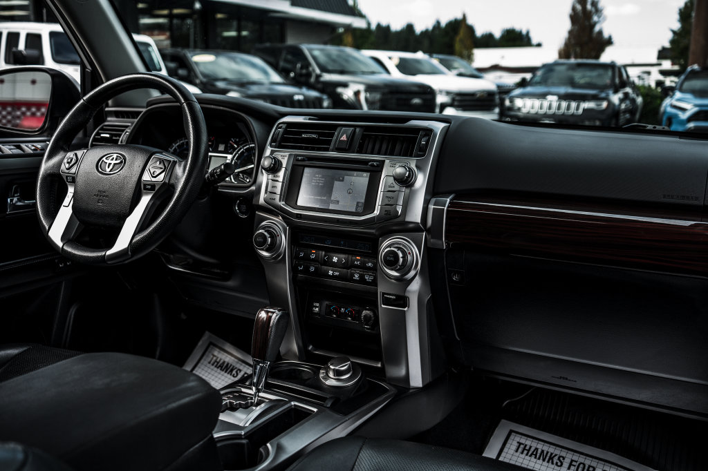 Toyota 4Runner photo 37