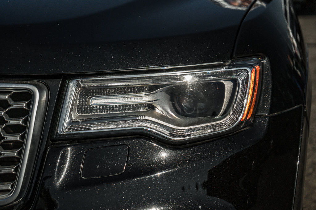 Jeep Grand Cherokee photo 16