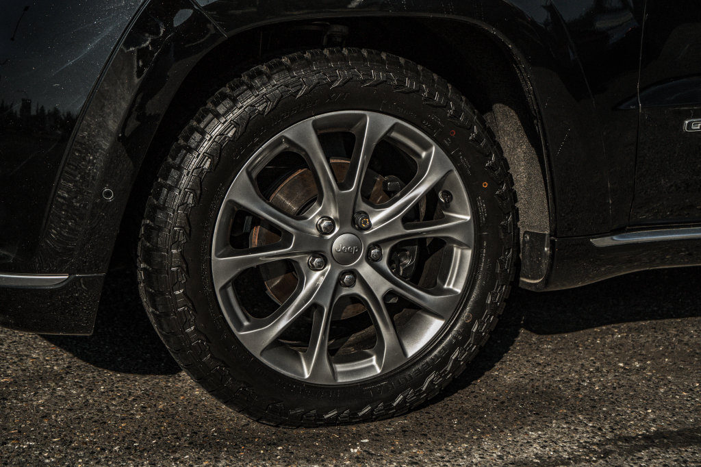 Jeep Grand Cherokee photo 19