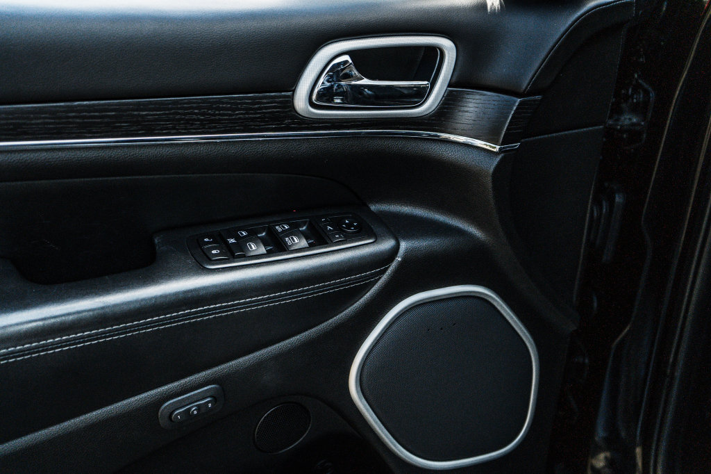 Jeep Grand Cherokee photo 21