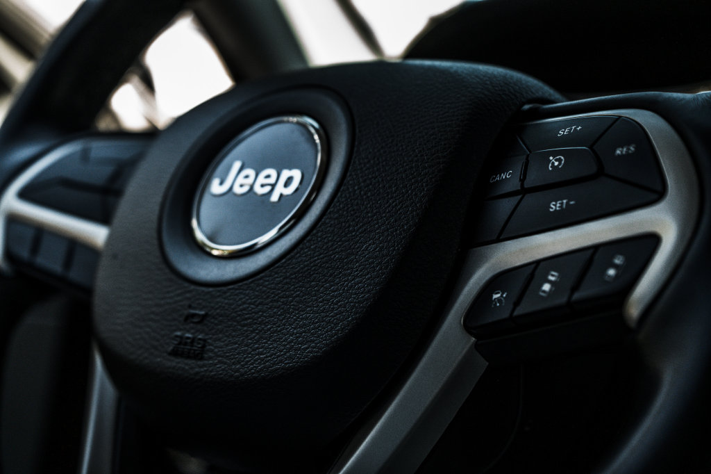 Jeep Grand Cherokee photo 26