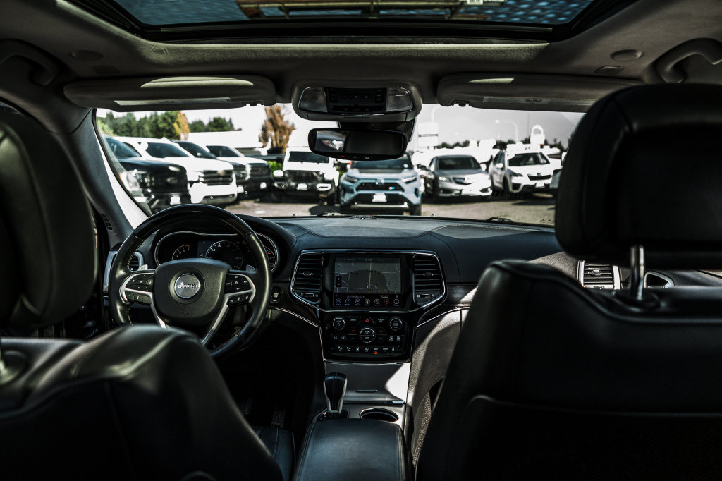 Jeep Grand Cherokee photo 34