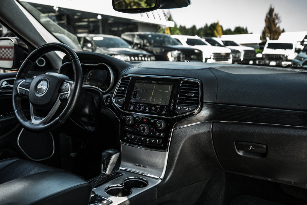 Jeep Grand Cherokee photo 36