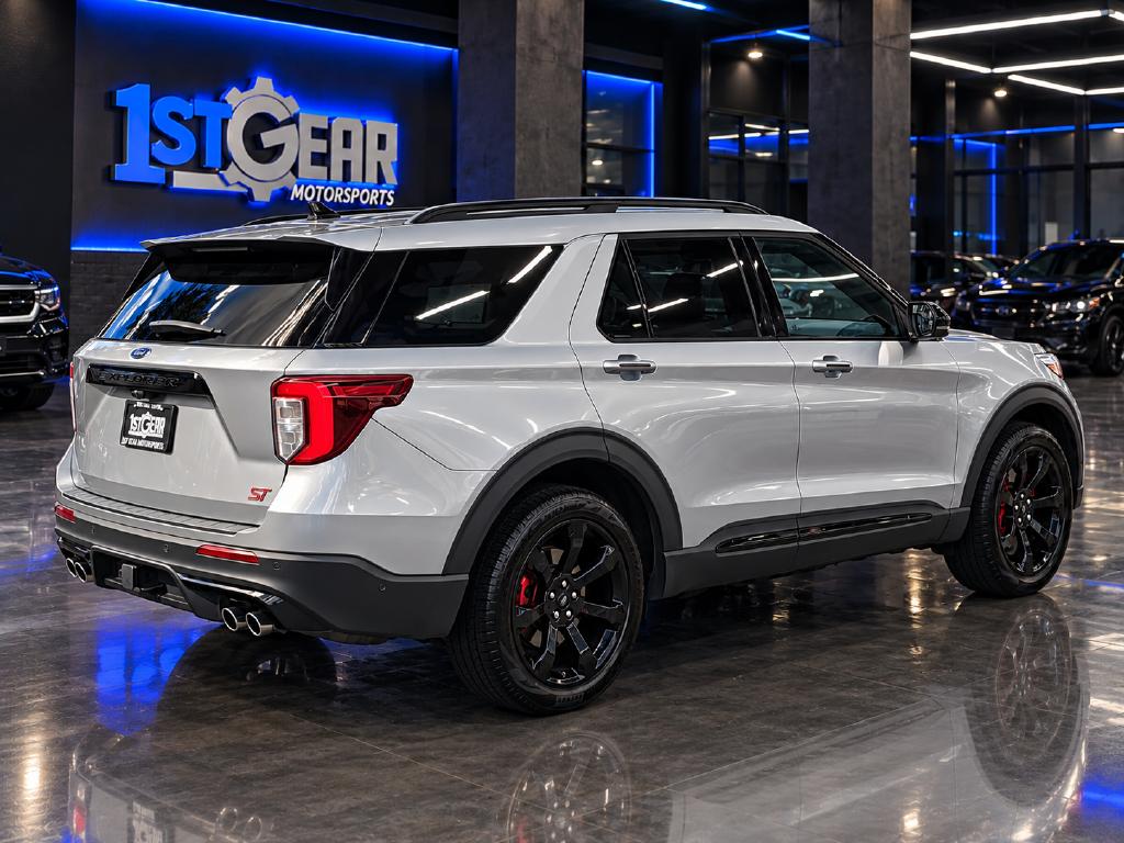 Ford Explorer photo 6