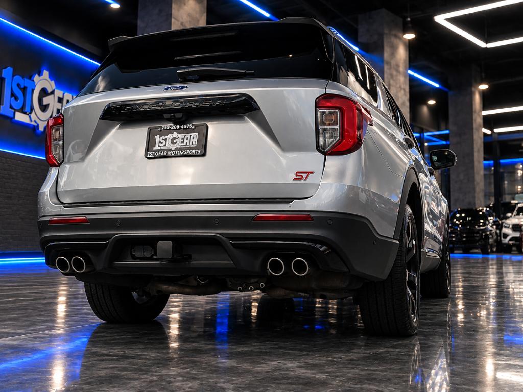 Ford Explorer photo 11