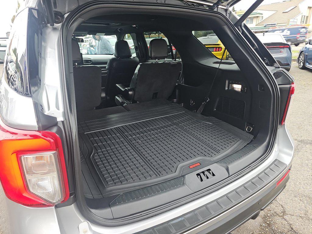 Ford Explorer photo 19