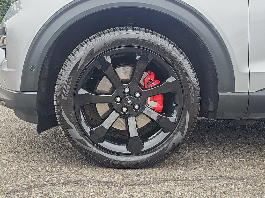 Ford Explorer photo 21