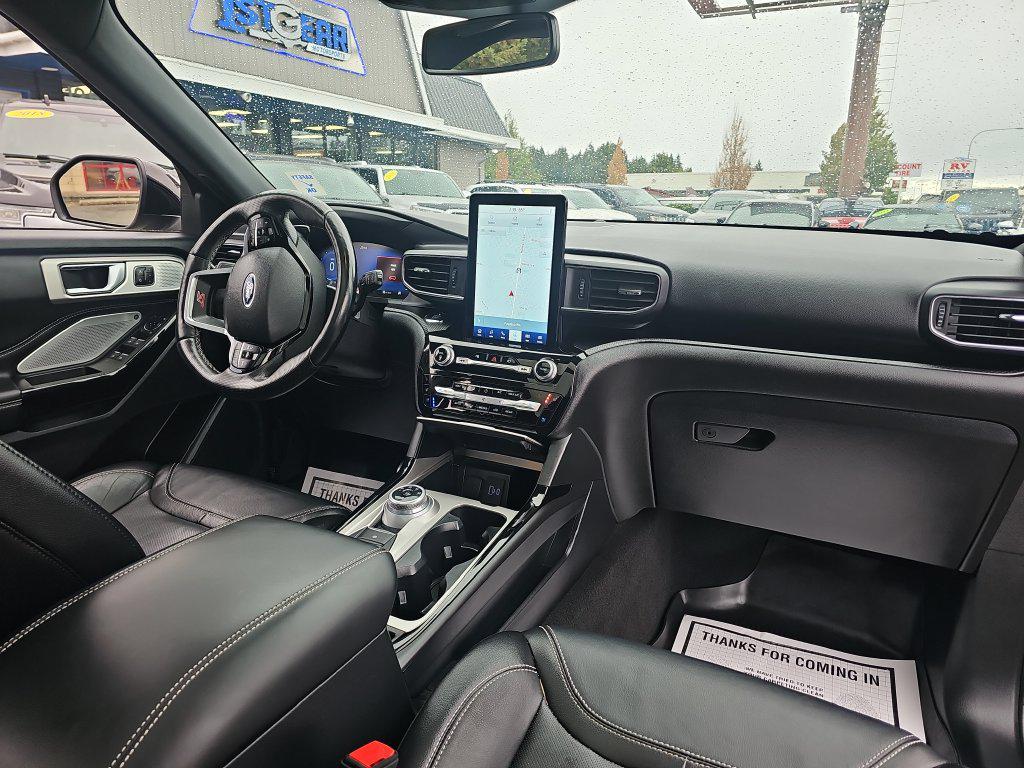 Ford Explorer photo 25
