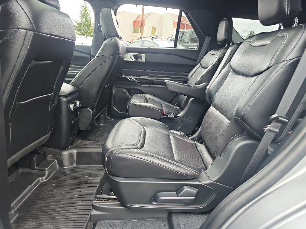 Ford Explorer photo 36