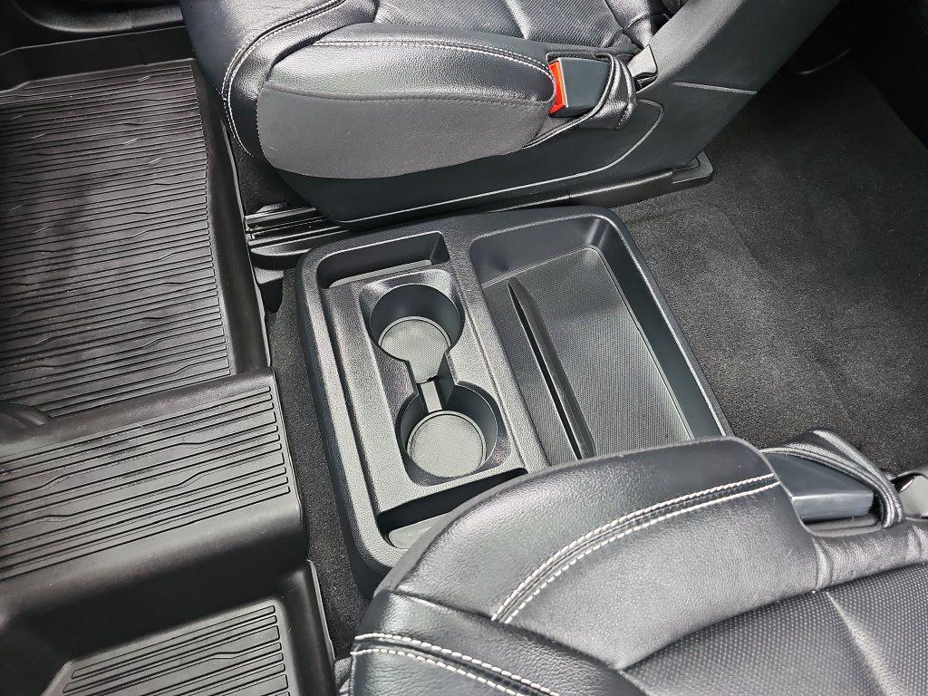Ford Explorer photo 37