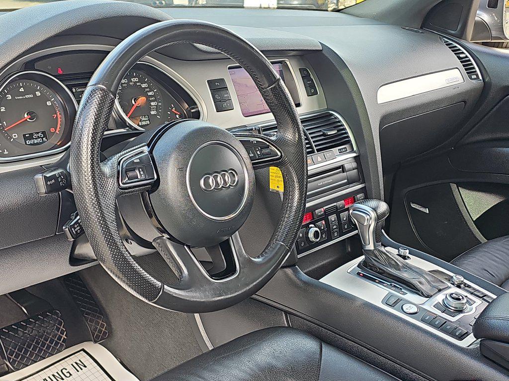 Audi Q7 photo 24