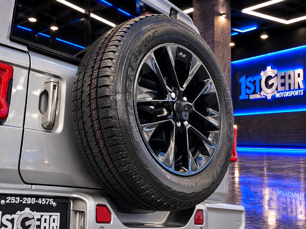 Jeep Wrangler photo 15