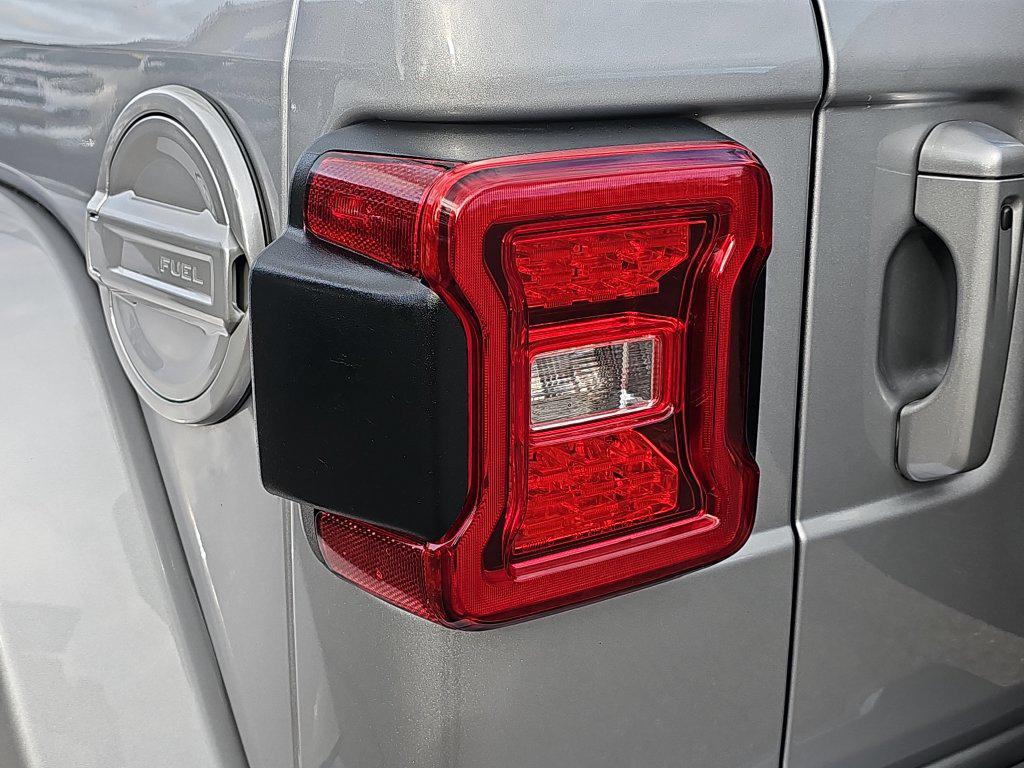 Jeep Wrangler photo 17