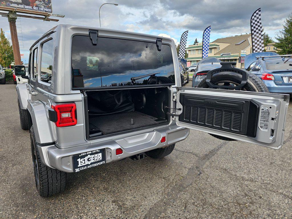 Jeep Wrangler photo 18