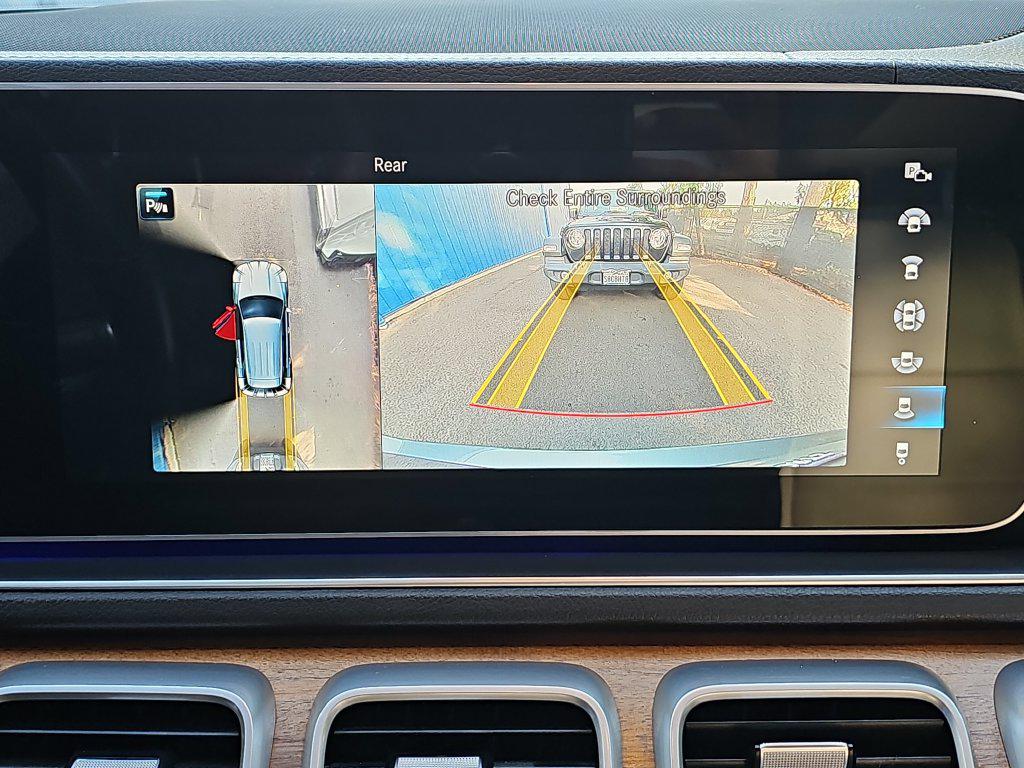 Photo 29 of this Mercedes-Benz GLE 350