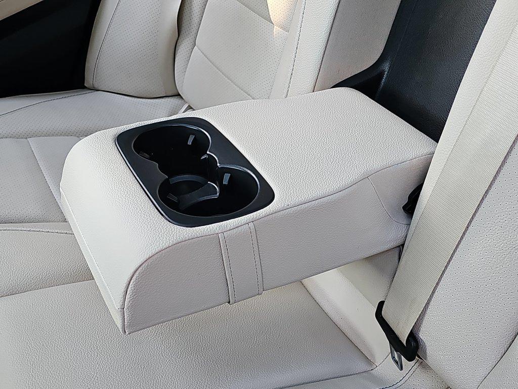 Photo 33 of this Mercedes-Benz GLE 350