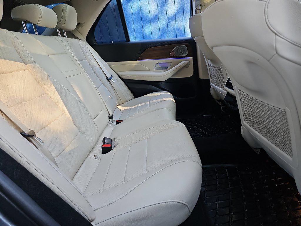 Photo 36 of this Mercedes-Benz GLE 350