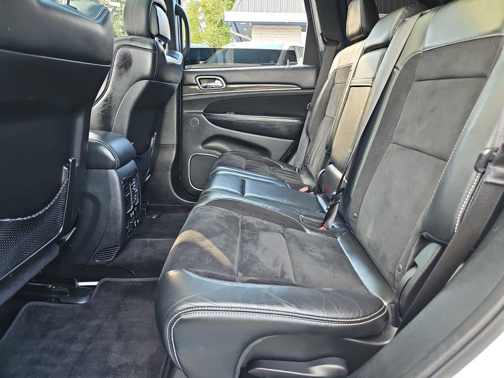 Jeep Grand Cherokee photo 34