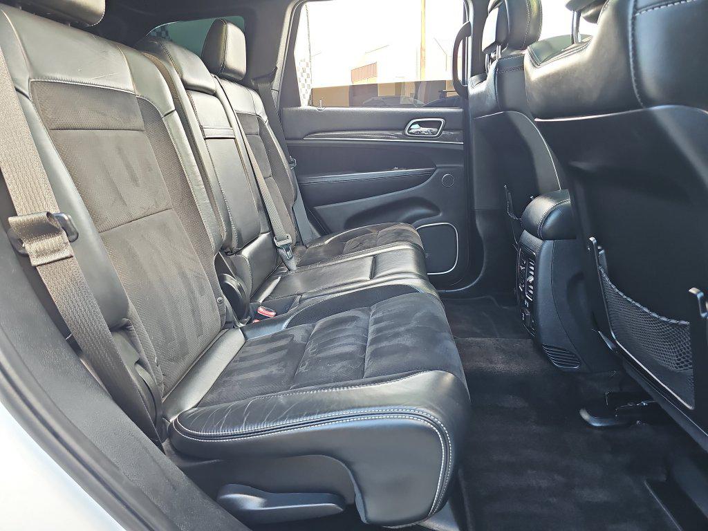 Jeep Grand Cherokee photo 38