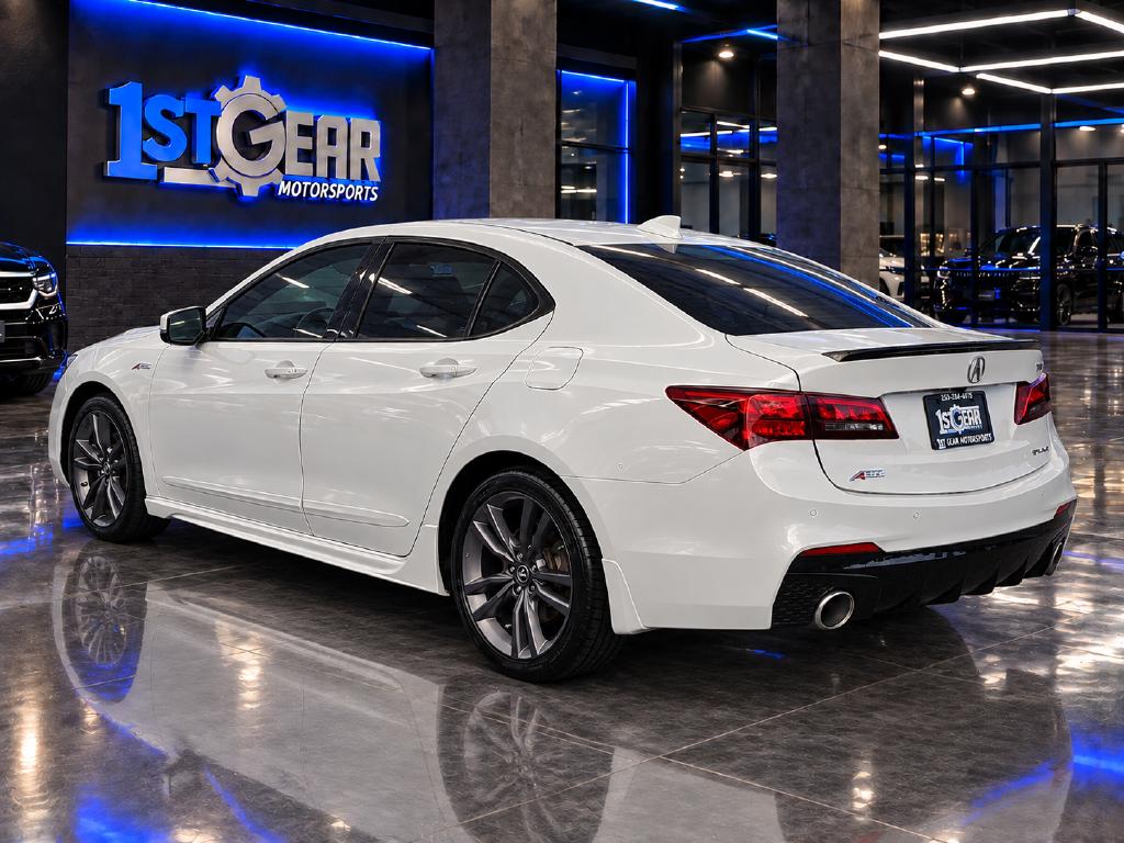 Acura TLX photo 8