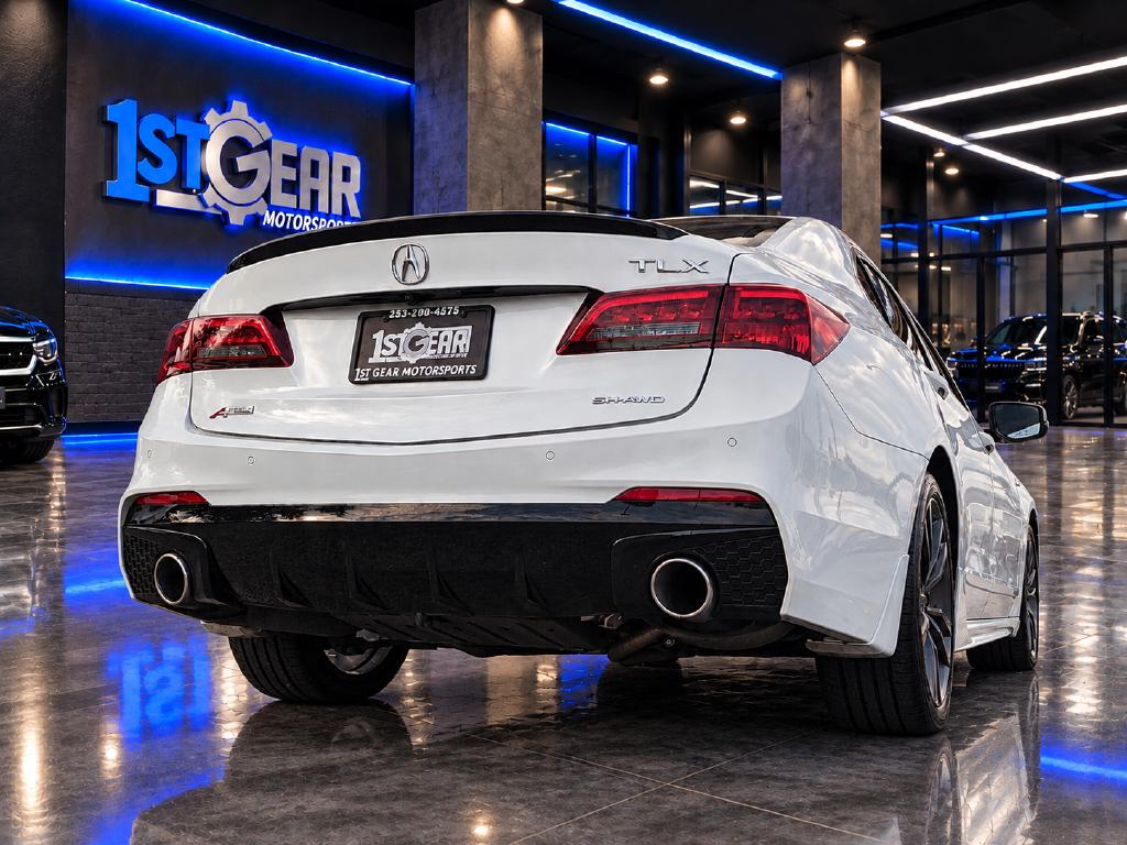Acura TLX photo 11