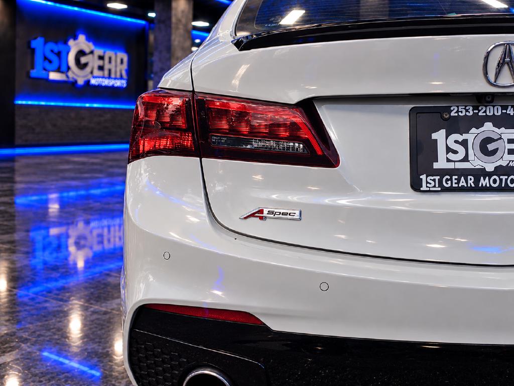 Acura TLX photo 13