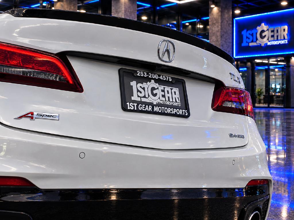 Acura TLX photo 15