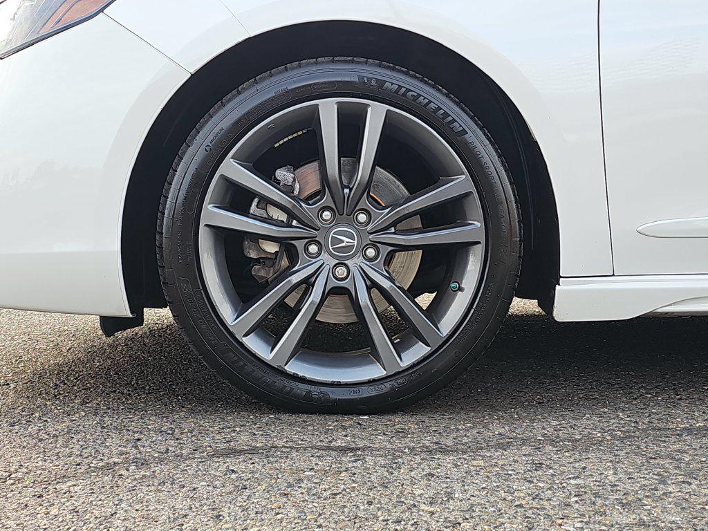 Acura TLX photo 19