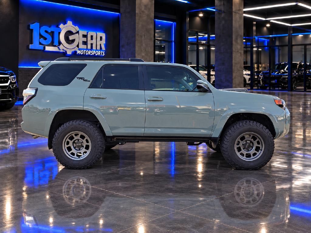 Toyota 4Runner photo 9