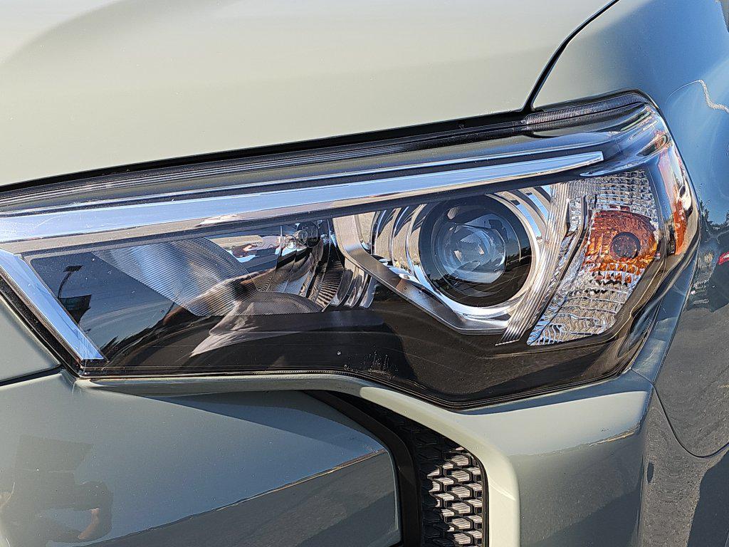 Toyota 4Runner photo 16