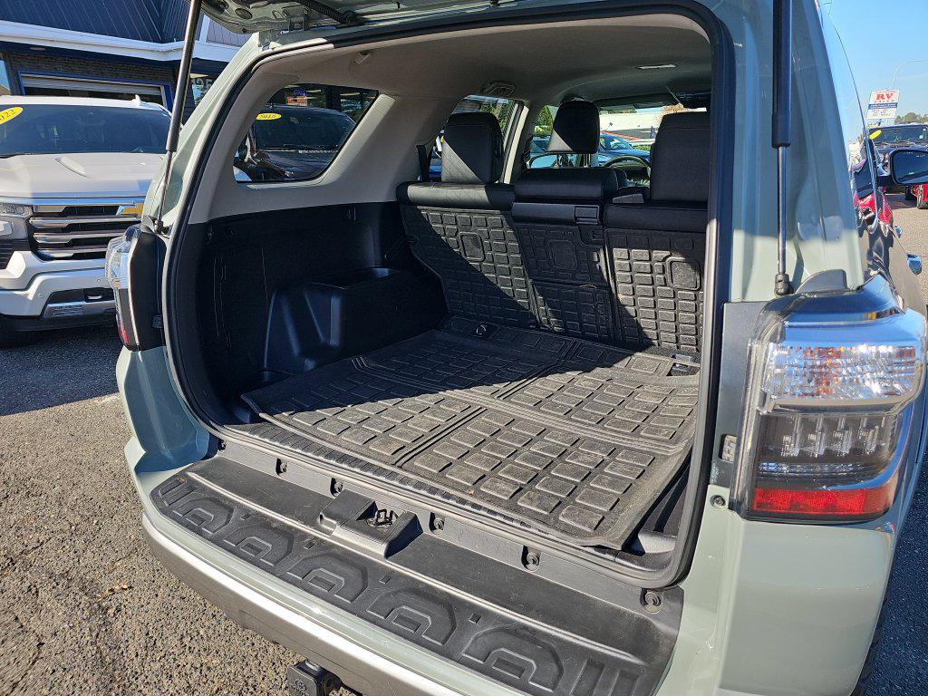 Toyota 4Runner photo 18