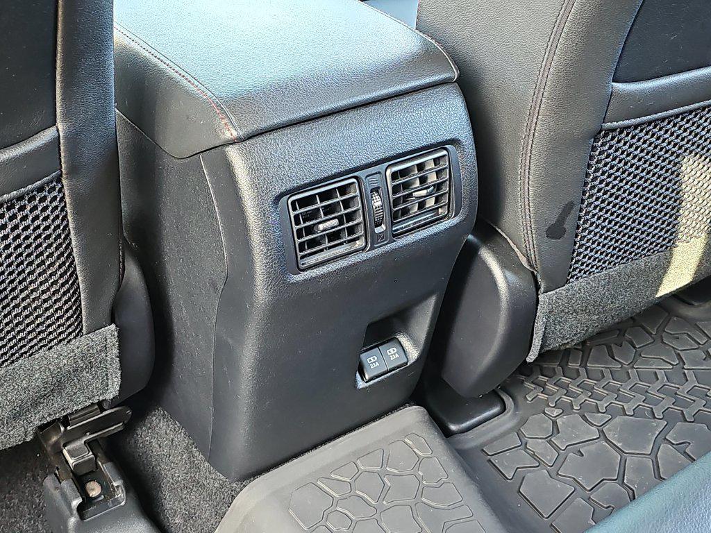 Toyota 4Runner photo 36