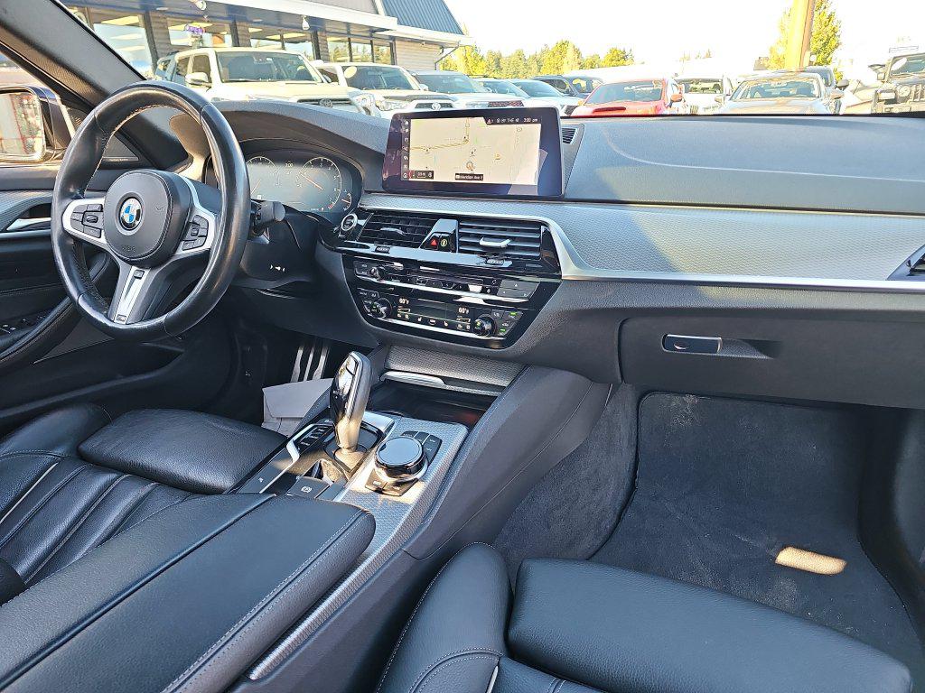 Photo 39 of this BMW 5 Series