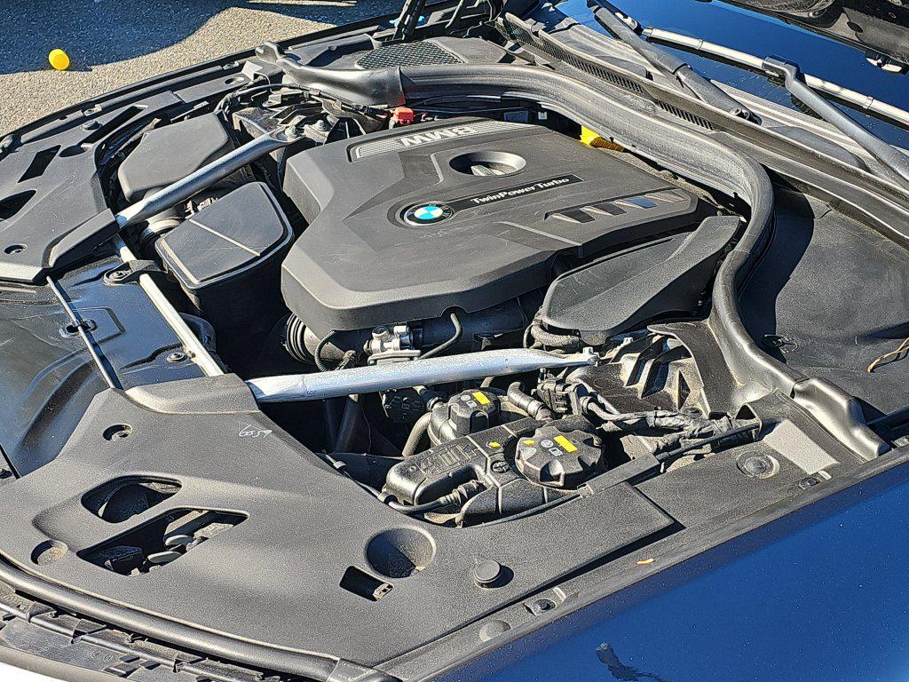 Photo 41 of this BMW 5 Series