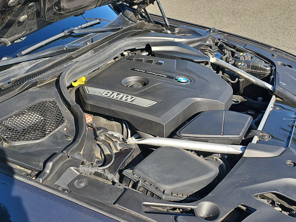 Photo 42 of this BMW 5 Series