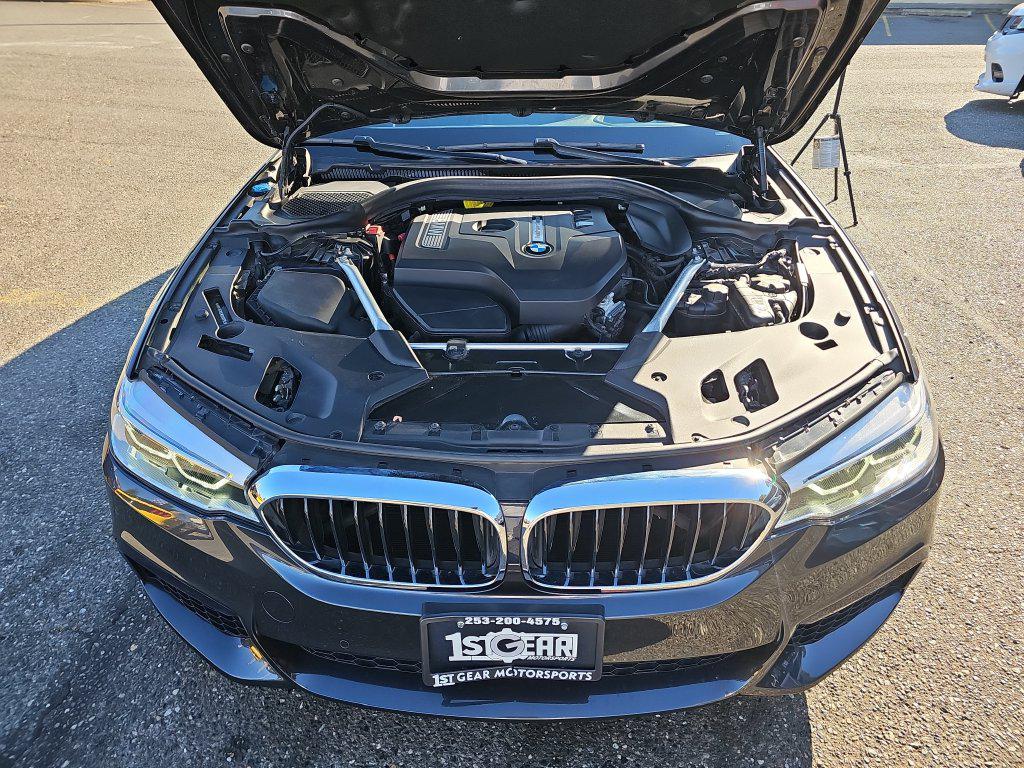Photo 43 of this BMW 5 Series