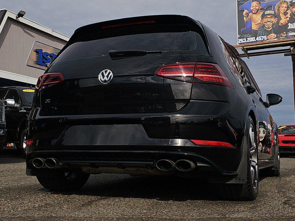Photo 11 of this Volkswagen Golf R