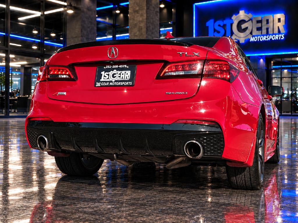 Photo 11 of this Acura TLX