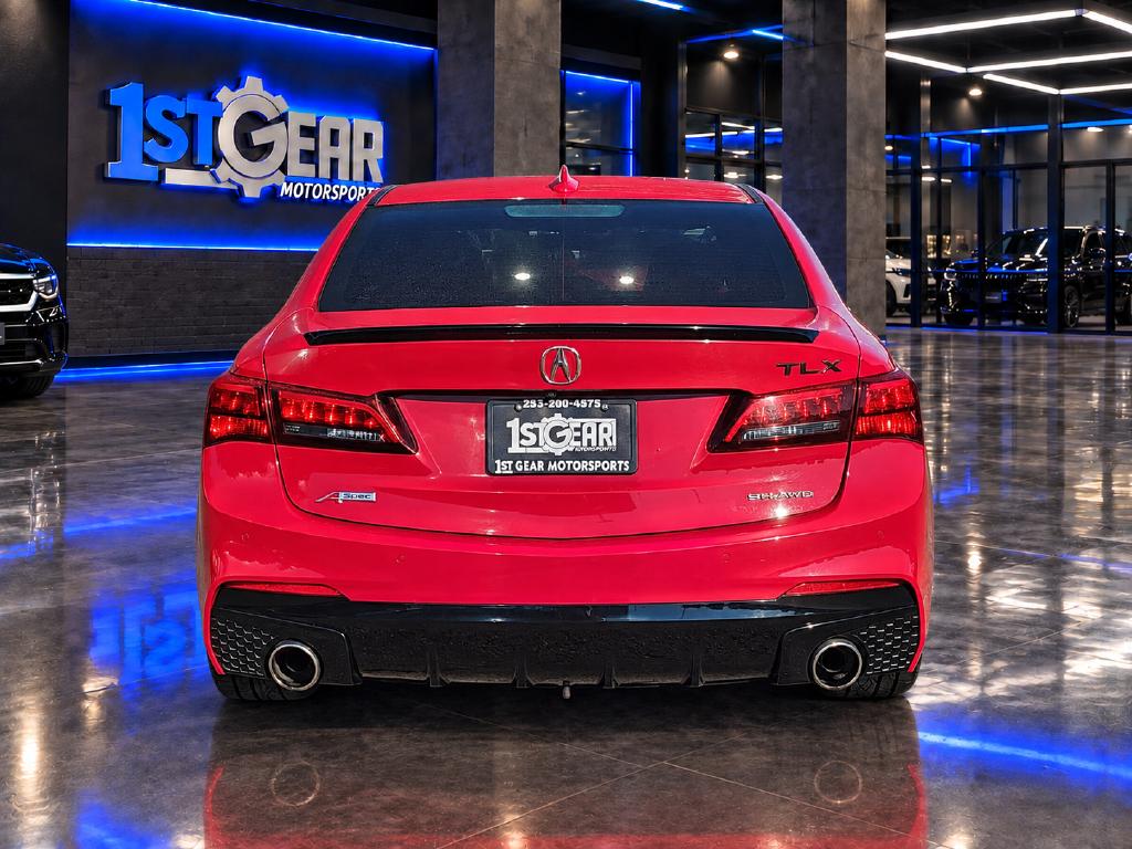 Photo 7 of this Acura TLX