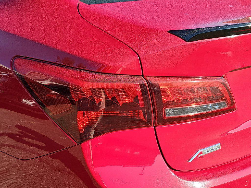 Photo 17 of this Acura TLX