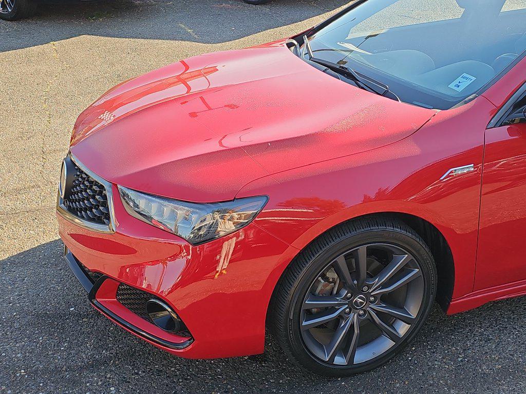 Photo 20 of this Acura TLX