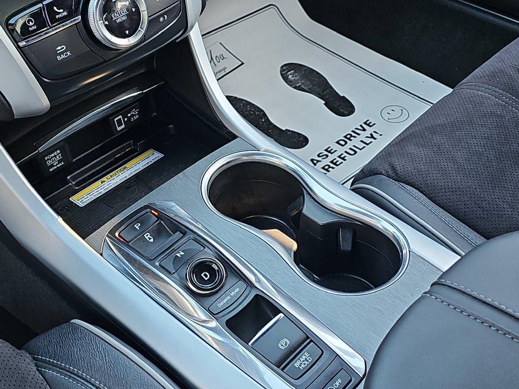 Photo 28 of this Acura TLX