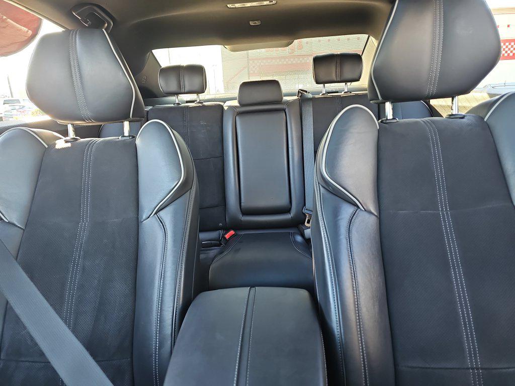 Photo 32 of this Acura TLX